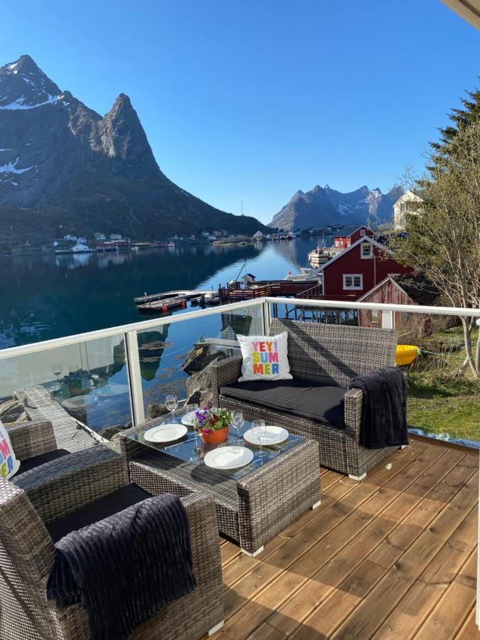 Reine Retro Villa - Cozy Villa With A Fantastic View Buitenkant foto