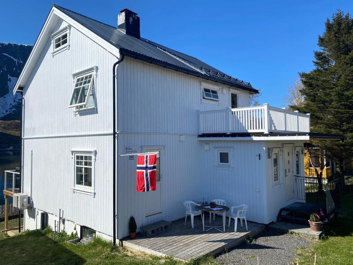 Reine Retro Villa - Cozy Villa With A Fantastic View Buitenkant foto