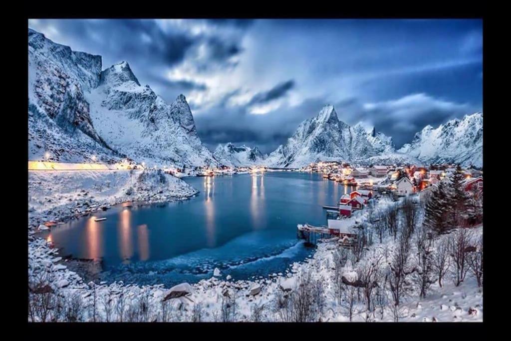 Reine Retro Villa - Cozy Villa With A Fantastic View Buitenkant foto