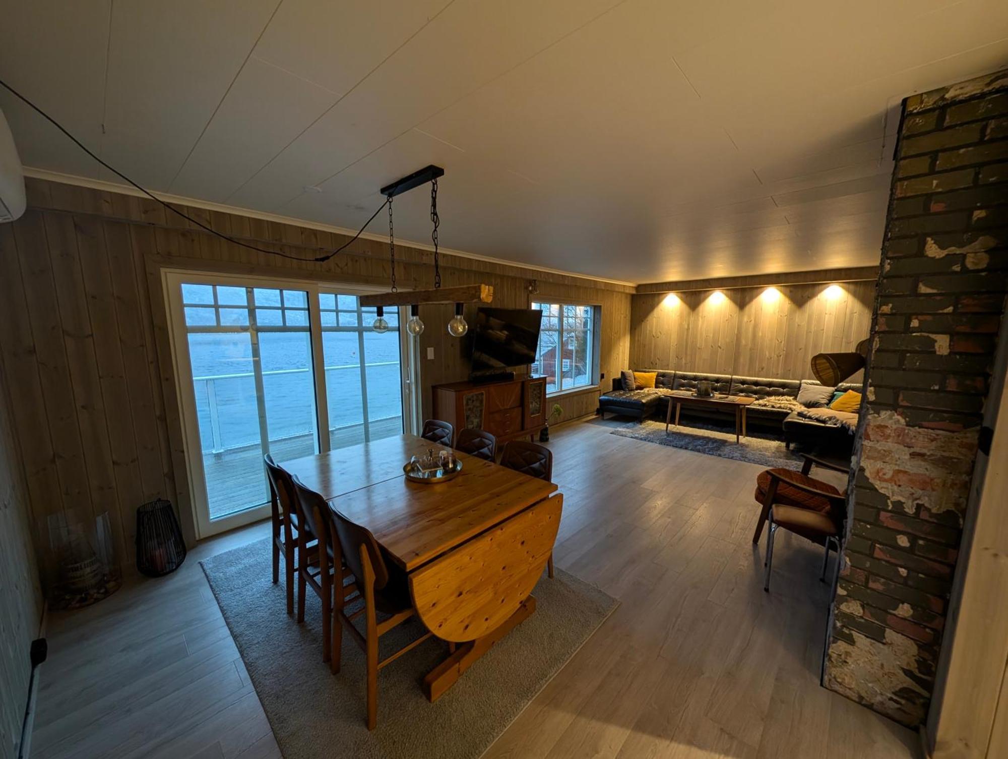 Reine Retro Villa - Cozy Villa With A Fantastic View Buitenkant foto