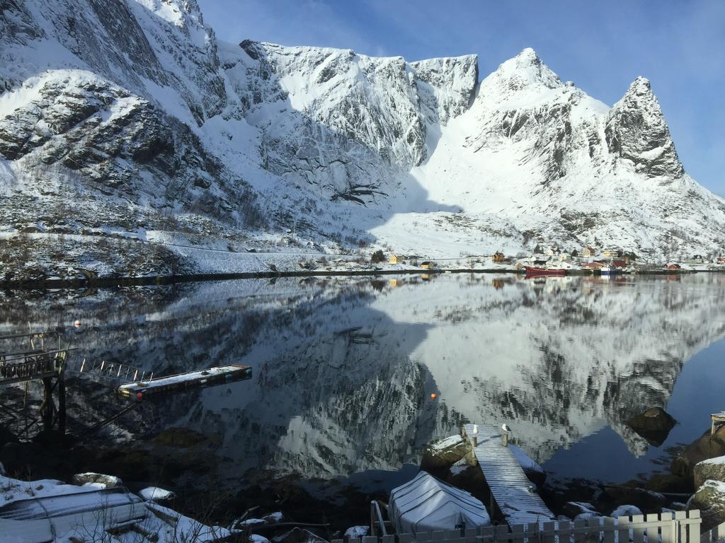 Reine Retro Villa - Cozy Villa With A Fantastic View Buitenkant foto