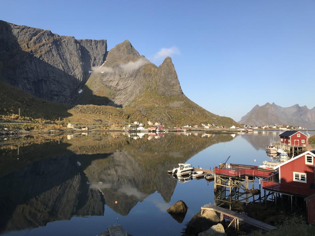 Reine Retro Villa - Cozy Villa With A Fantastic View Buitenkant foto